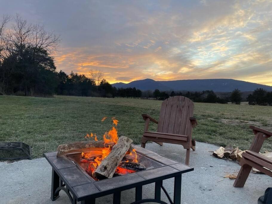 הוילה Holly Tree Retreat Located In Beautiful Luray, Va. מראה חיצוני תמונה